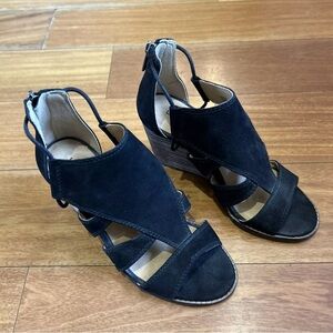 Lucky Brand Joellen Cut Outs Wedge Heel Sandals Suede Leather Black Size 6